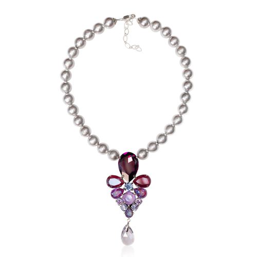 SILDARE-Jewelry a Baroque style necklace with a silver chain and a pendant featuring a combination of purple and clear crystals, along with a pearl.